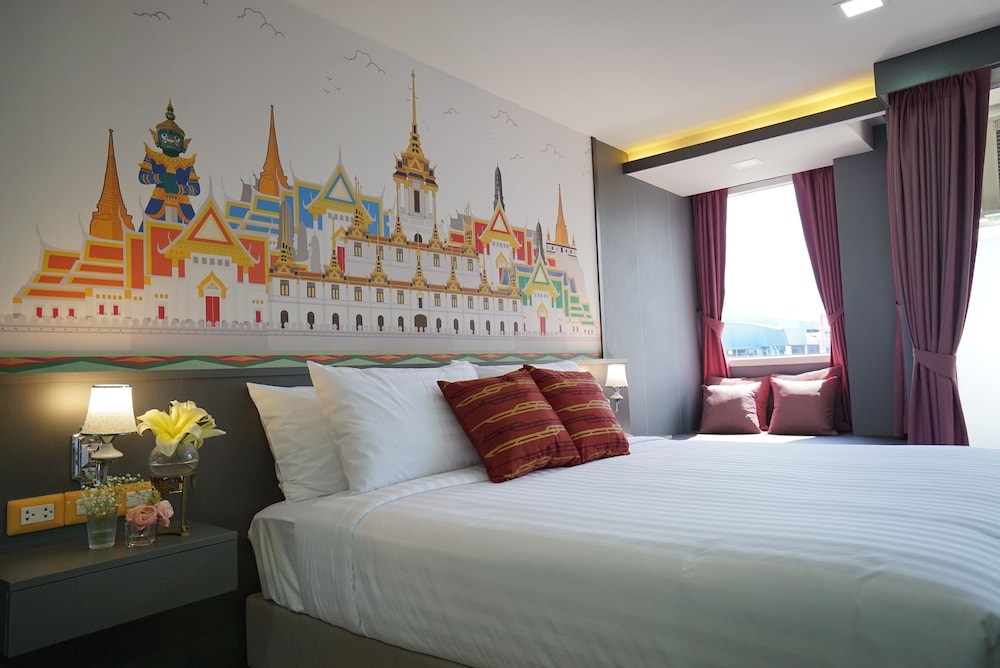 Deluxe Double Room, 1 King Bed photo 3