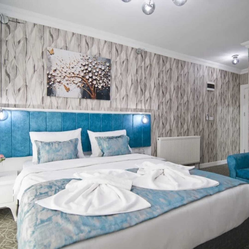Classic Double Room, Balcony, City View