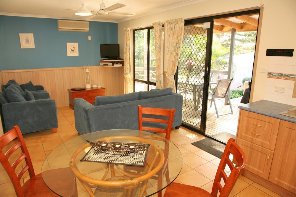 Standard Suite, 2 Bedrooms, Non Smoking, Kitchen (Admirals villa) photo 2