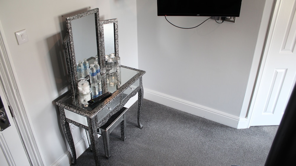 Suite, Ensuite (Master) - Photo 10