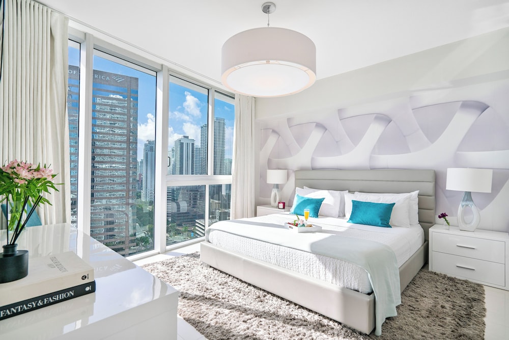 Boutique Corner Apart, 2/2, Sofa Bed, Ocean View, Balcony2710