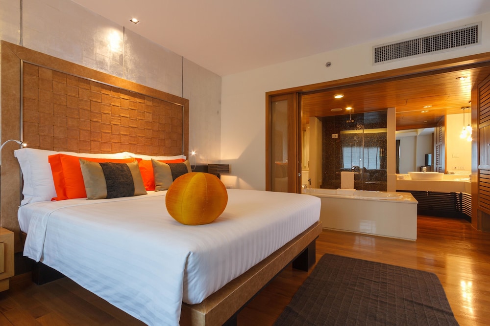 Suite, Multiple Beds, Mountain View (Enhance Privilege, Living Room) photo 1