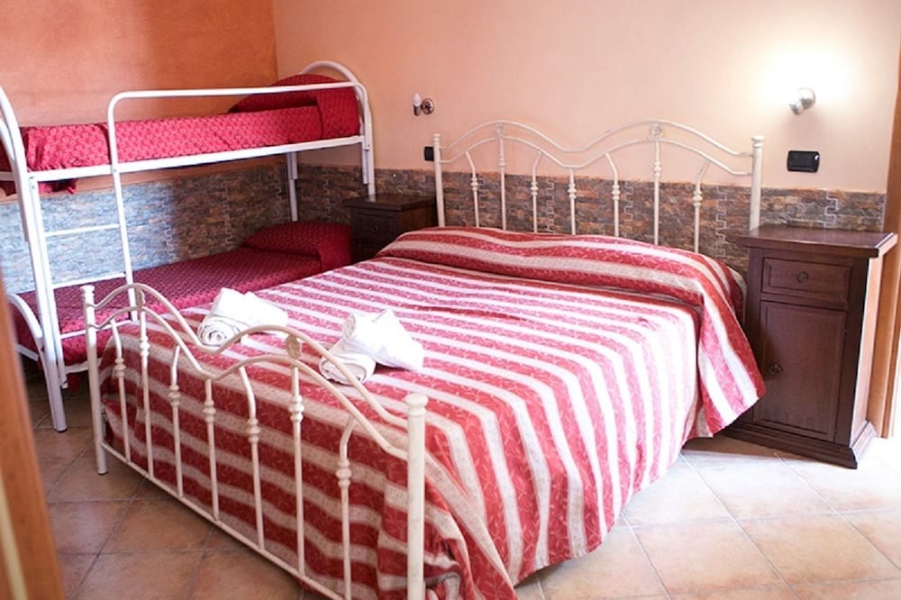 Quadruple Room photo 1