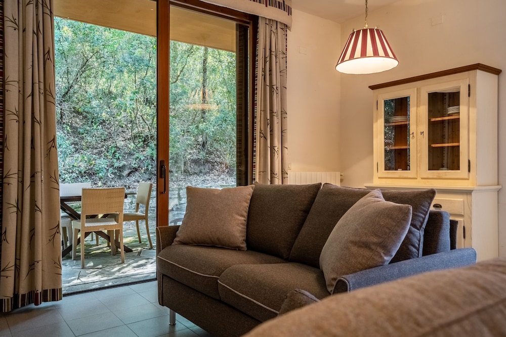 Villa (3 Adults) photo 1