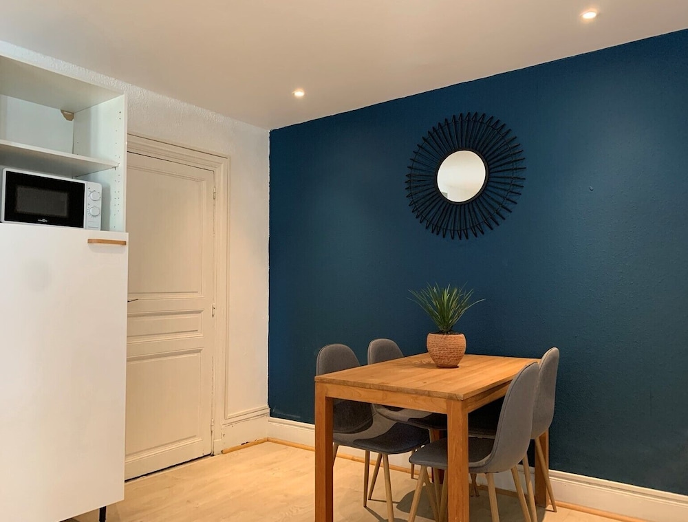 Basic Apartment photo 3