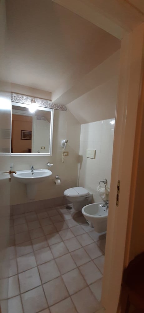 Quadruple Room - Photo 4