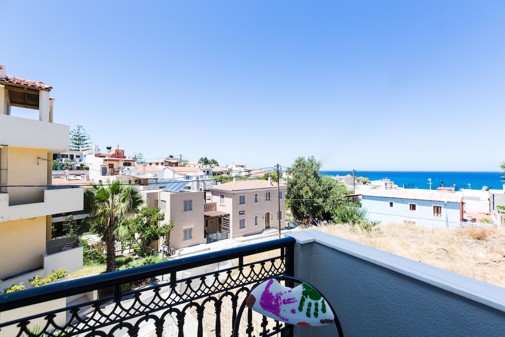 Superior Studio, Partial Sea View photo 3