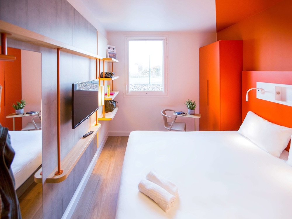 Triple Room, Multiple Beds - Photo 9