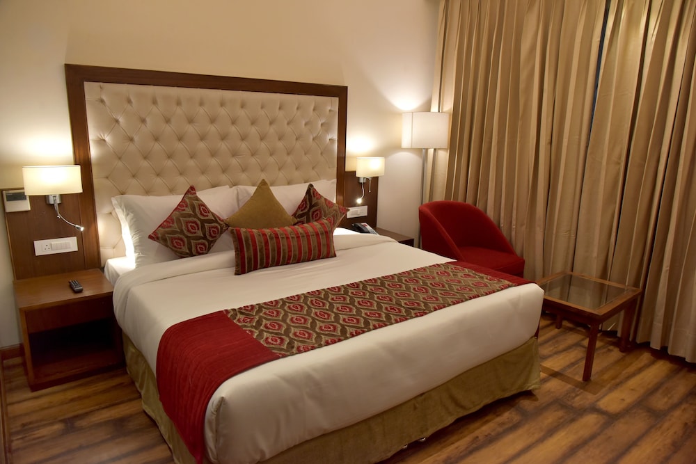 Deluxe Room - Photo 9