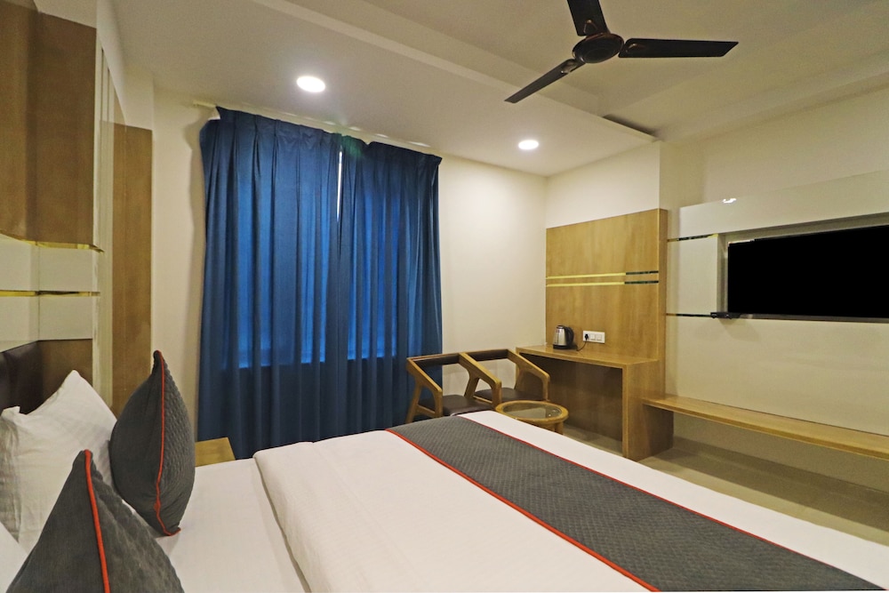 Residency Suite _ With City View photo 2