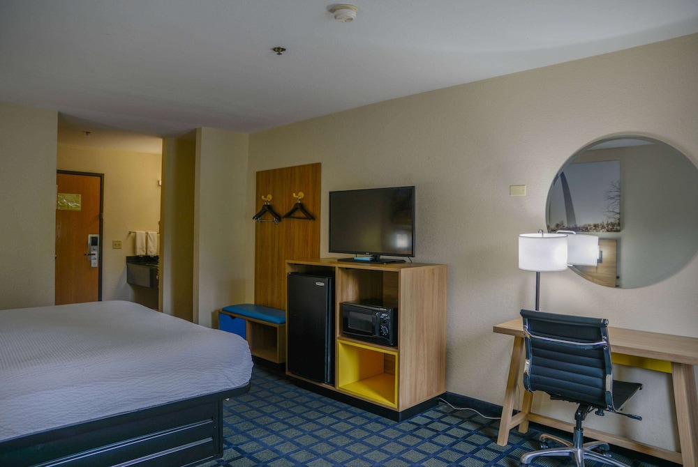 Standard Room, 1 King Bed