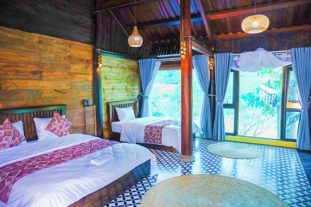 Triple Room, Balcony, River View photo 1