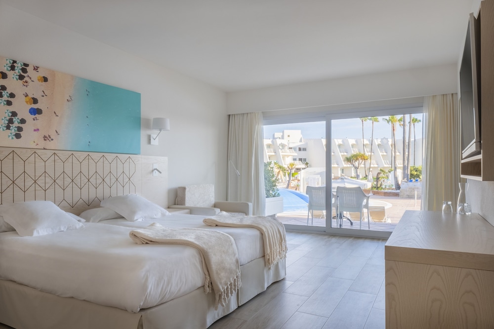 Family Room, Partial Sea View (2 Adults & 3 Children) - Photo 1