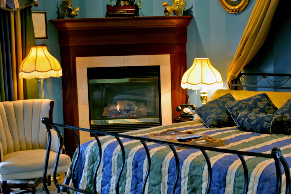 Standard Double Room, Ensuite (Mary Lincoln Suite) photo 2