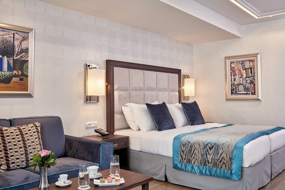 Superior Triple Room