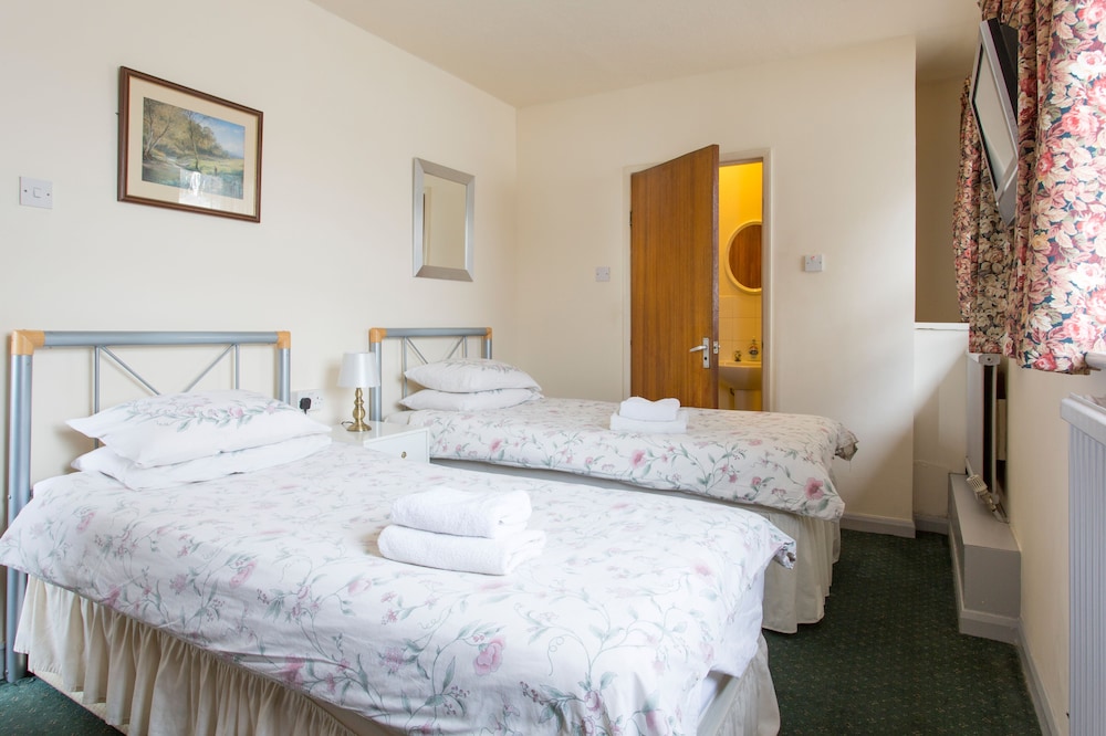 Standard Twin Room, 2 Twin Beds - Photo 1