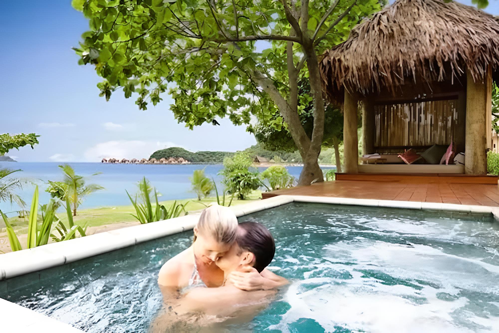 Deluxe Beachfront Bure