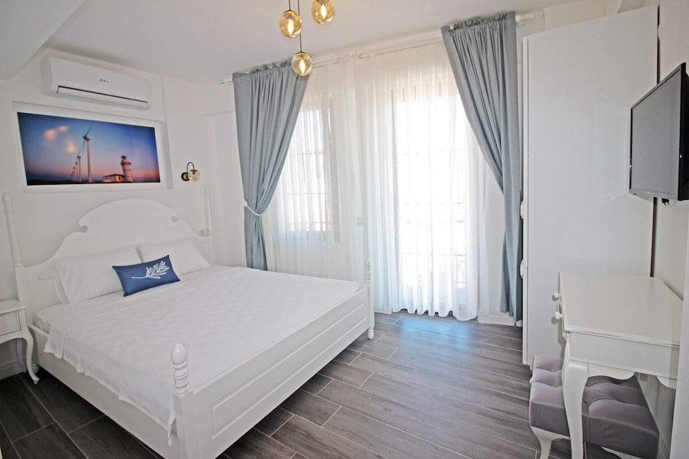 Deluxe Double Room, Balcony, Sea View photo 1