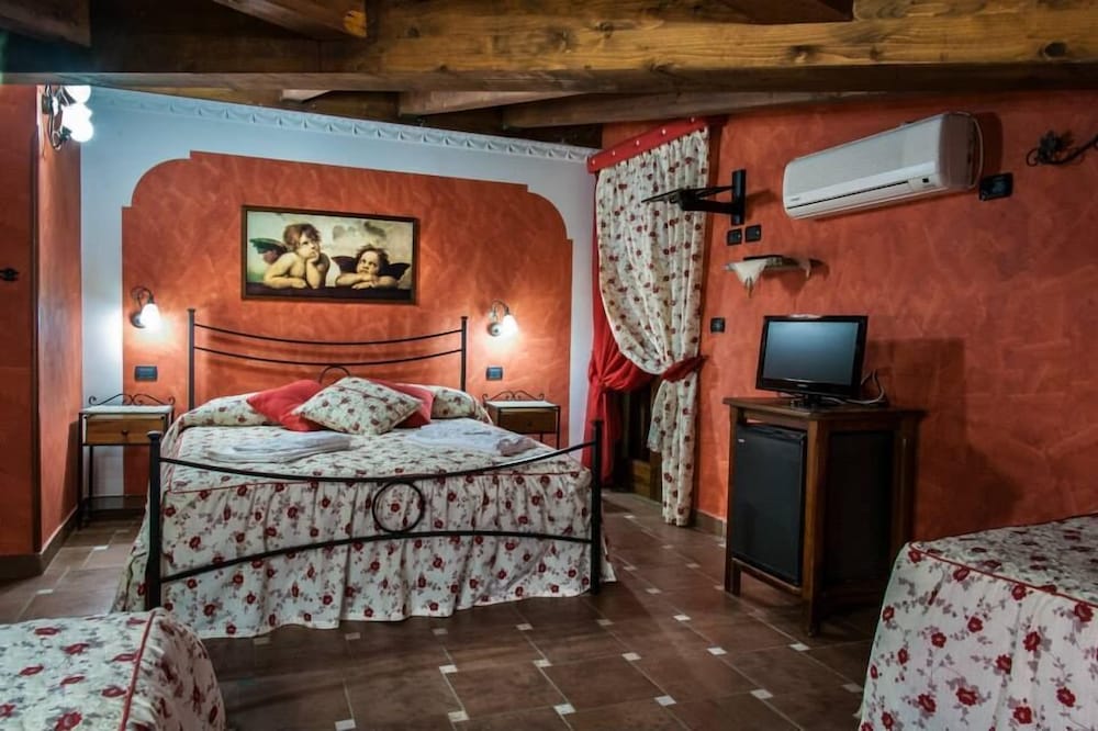 Quadruple Room photo 1