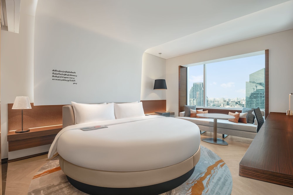 Club Room, 1 King Bed