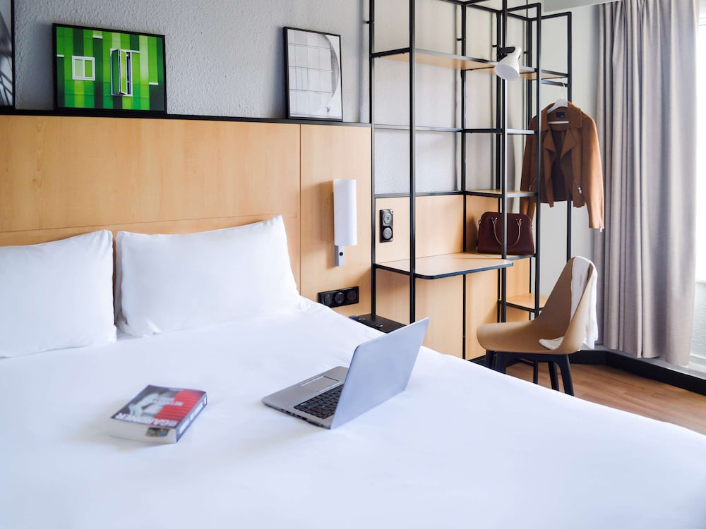 Comfort Room, 1 Double Bed (Eiffel Tower View)