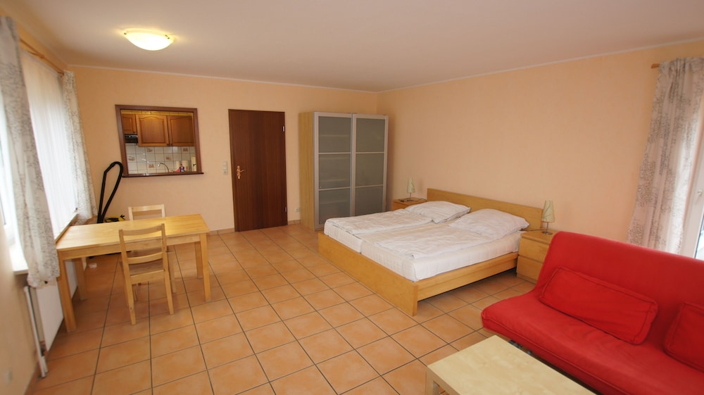 Studio, 1 Bedroom, Terrace