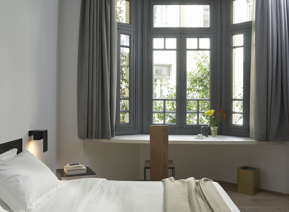 Suite, Courtyard View photo 1
