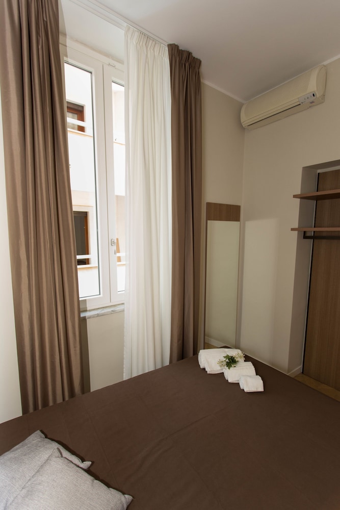 Comfort Single Room, Private Bathroom