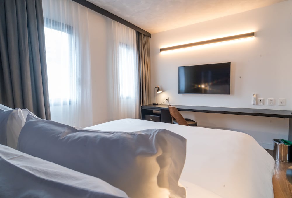Superior Room, 1 Queen Bed - Photo 1