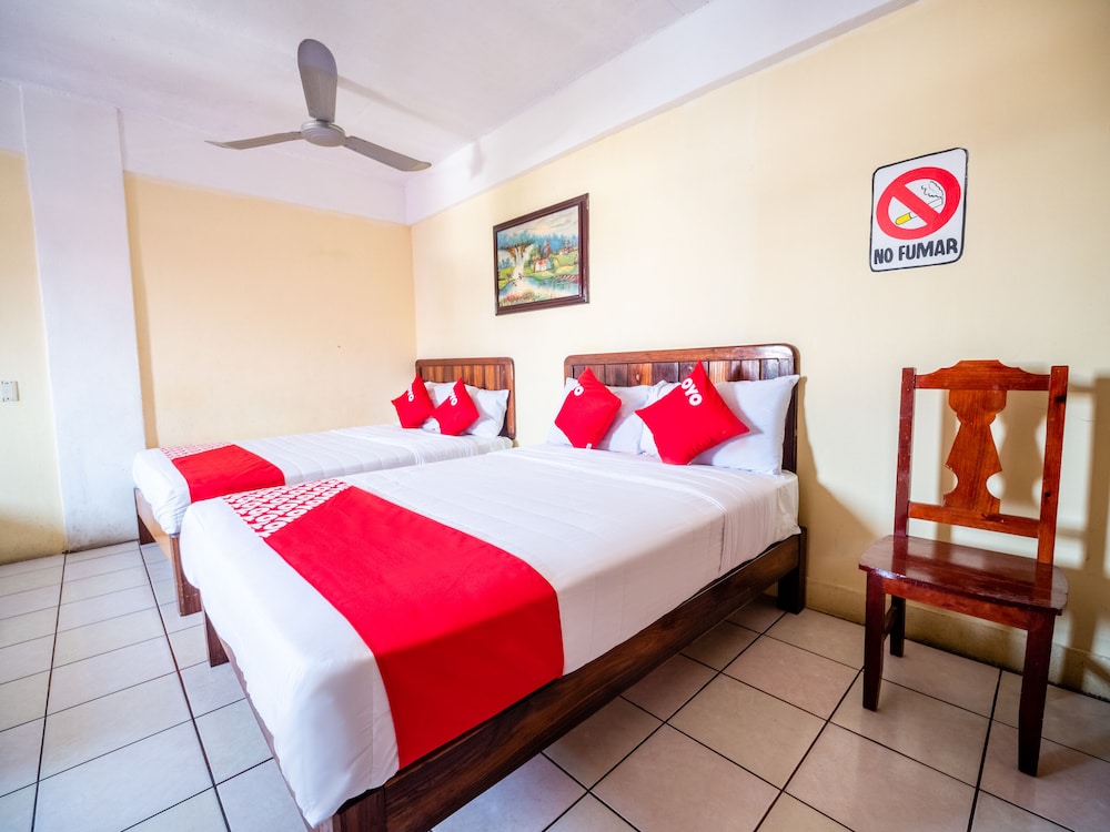 Standard Room (Three beds) - Photo 11