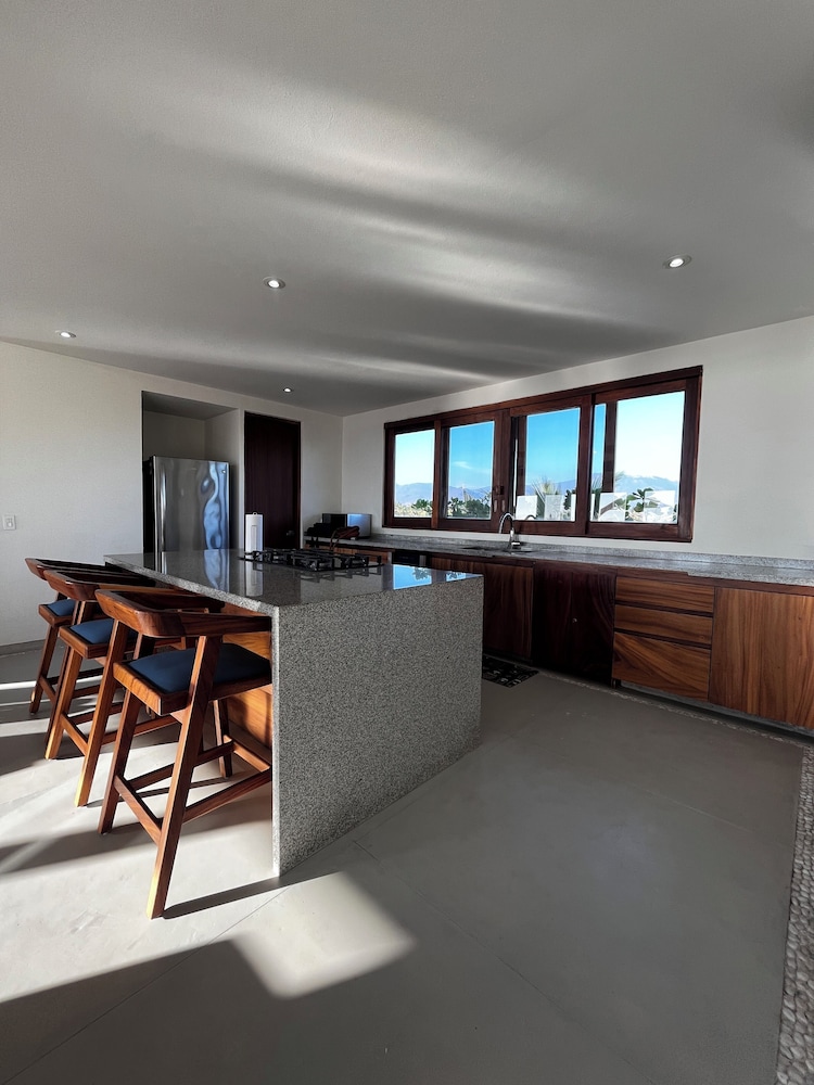 Penthouse, 3 Bedrooms, Ocean View (3 Bedroom) photo 3