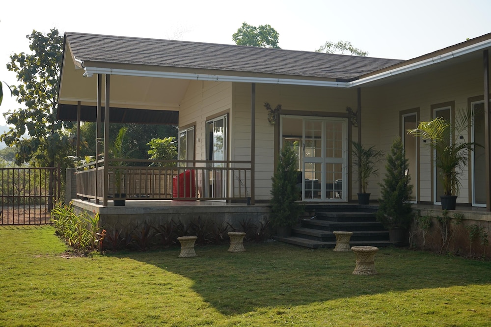 Villa With Bathtub (1BHK)