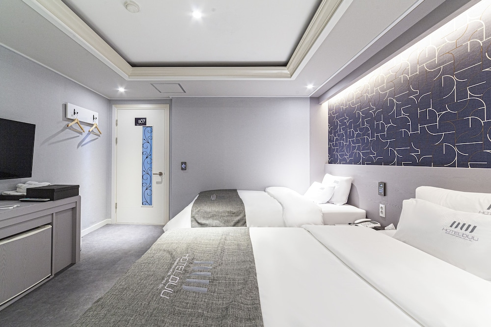 Deluxe Twin Room - Photo 7