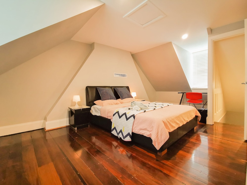 Comfort Room photo 2