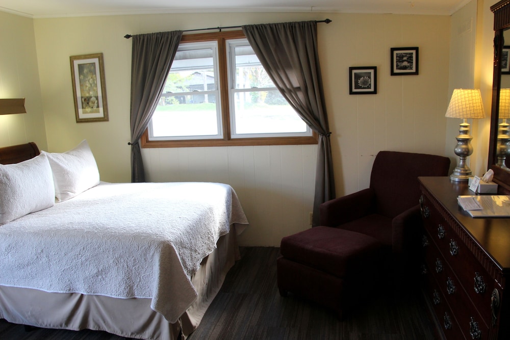 Superior Single Room, Ensuite (04 - 1 Queen size bed) photo 1