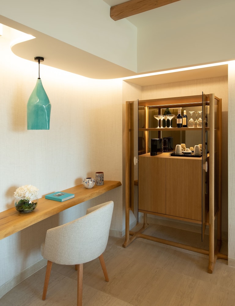 Superior Suite Private Pool