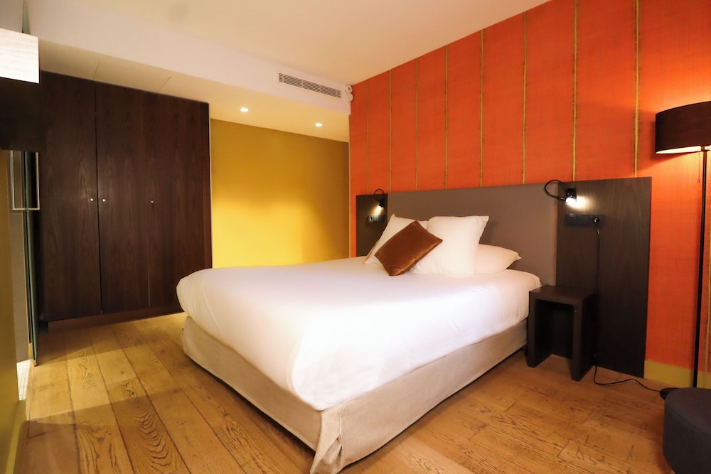 Comfort Room, Mobility Accessible photo 3