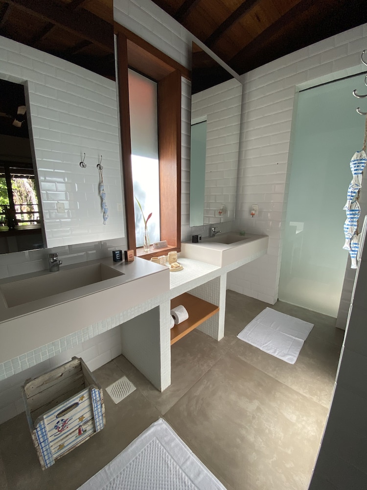 Luxury Cabin, 1 King Bed, Non Smoking, Park View photo 2