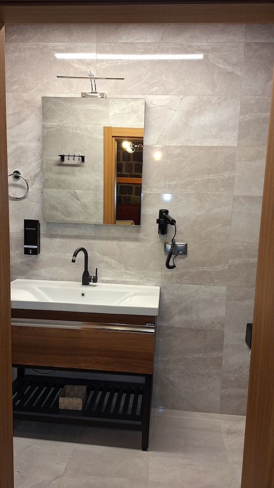 Basic Double or Twin Room photo 2
