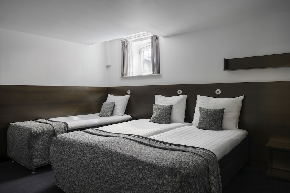 Basement Triple Room photo 1
