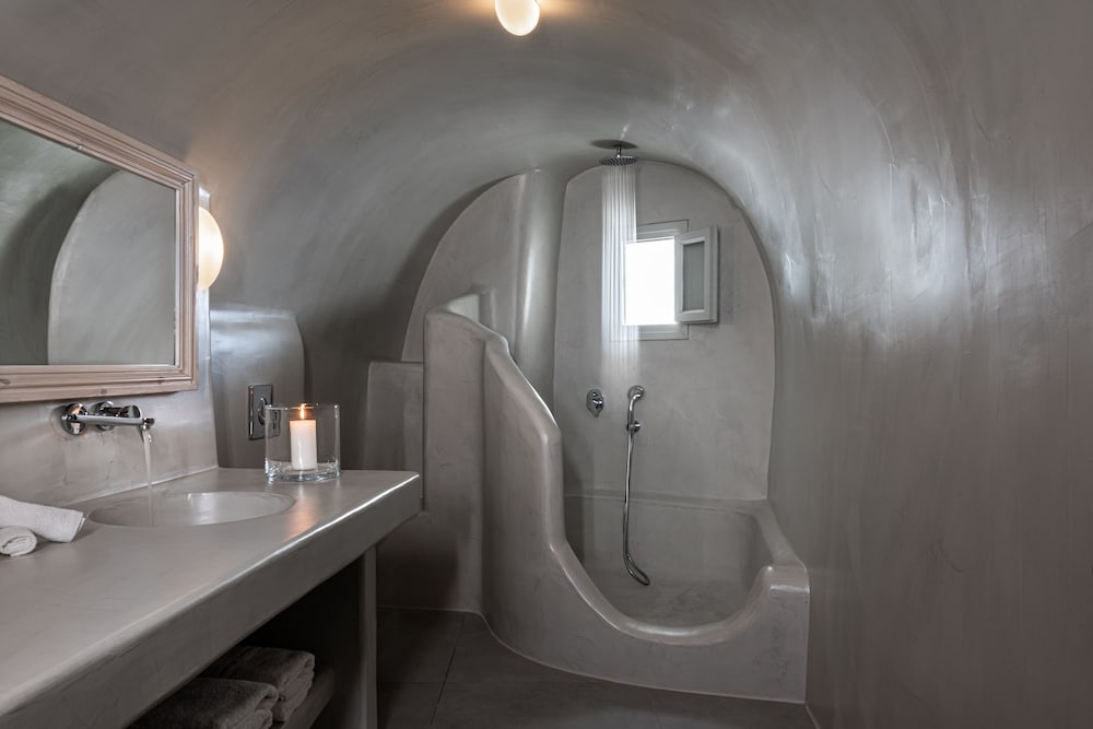 Sapphire Suite - Photo 12
