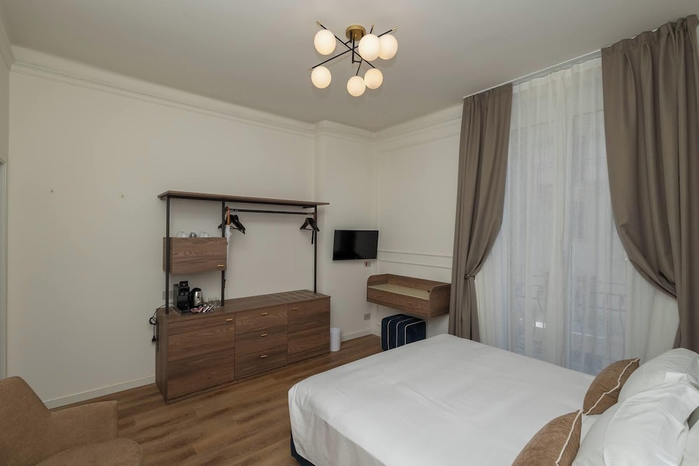 Superior Double Room, Balcony - Photo 3