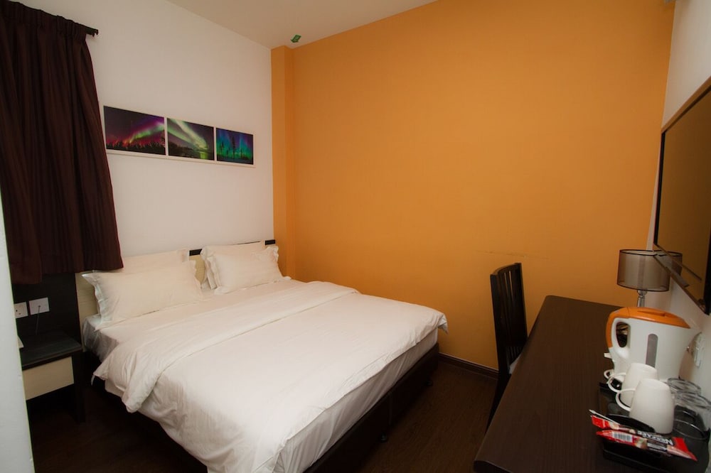 Deluxe Double Room, 1 Queen Bed - Photo 1