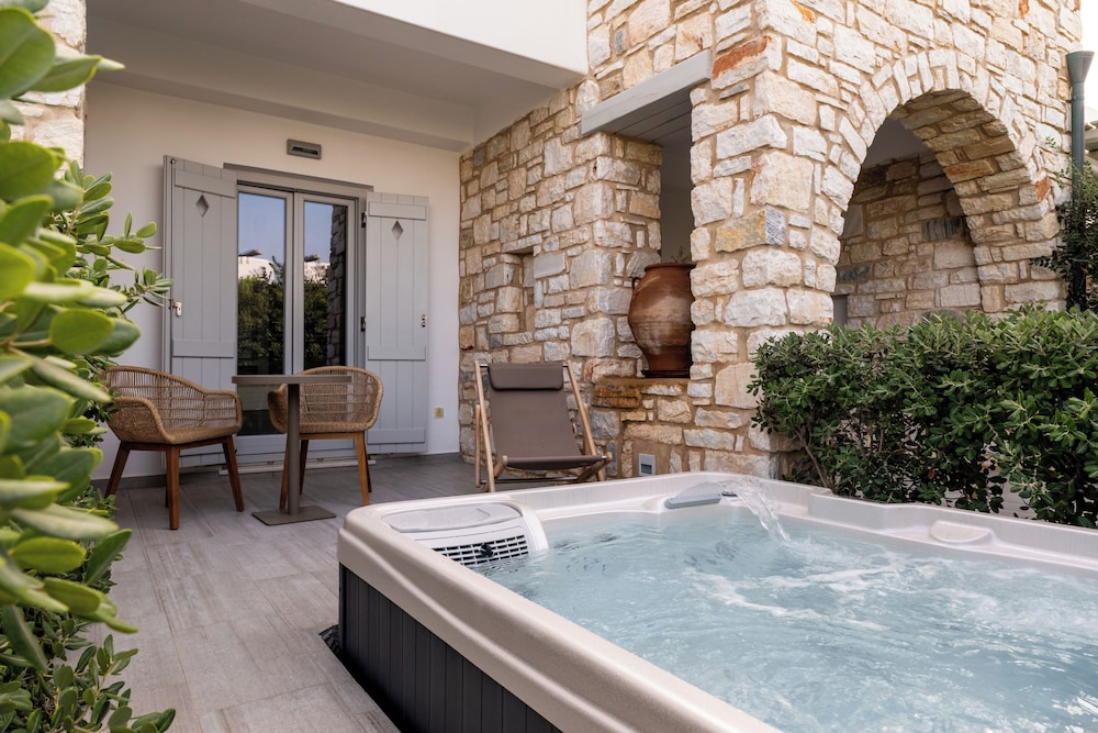Double Room, Jetted Tub photo 2