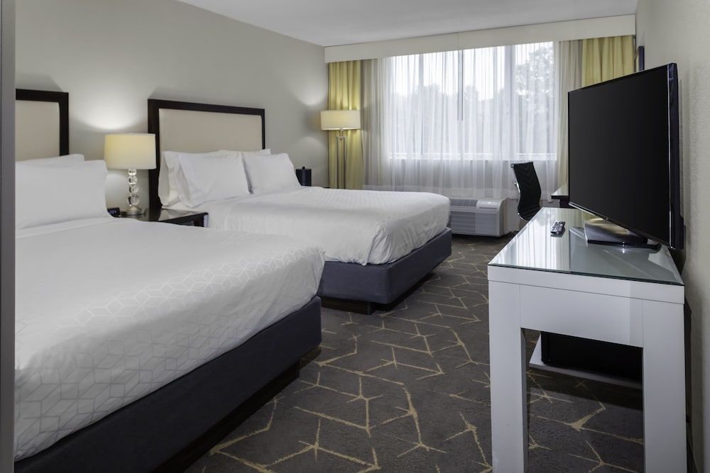 Standard Room, 2 Queen Beds - Photo 2