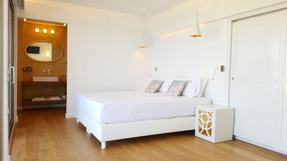 Penthouse, baignoire à jets, vue mer