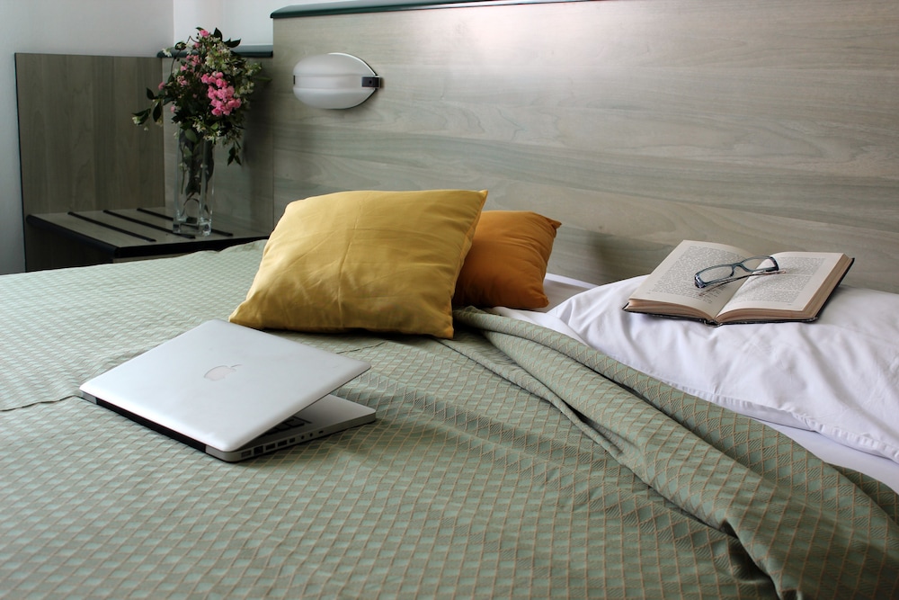 Standard Double or Twin Room - Photo 1