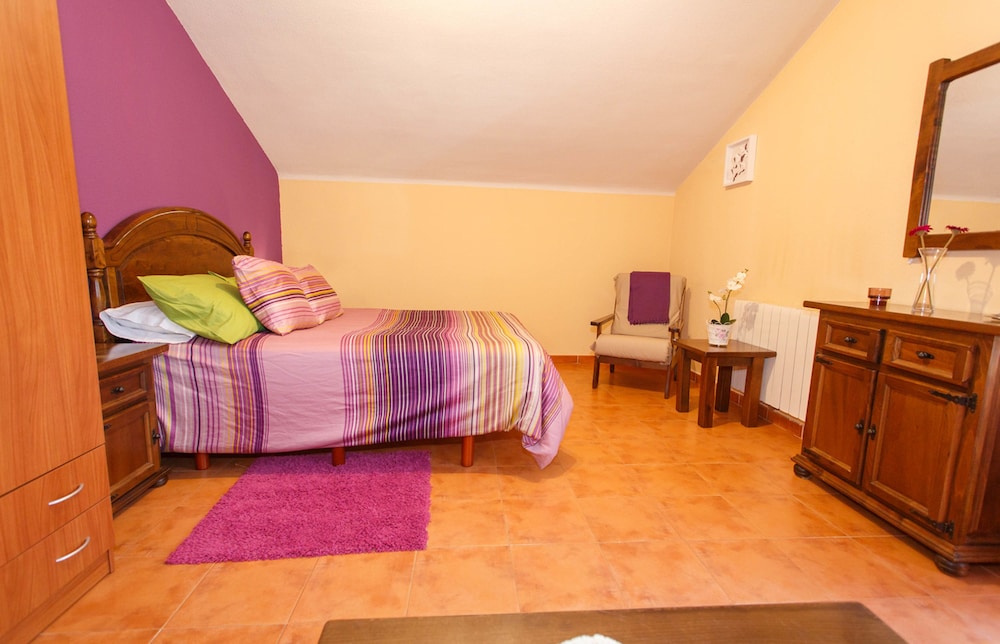 Basic House, 1 Double Bed, Smoking photo 2