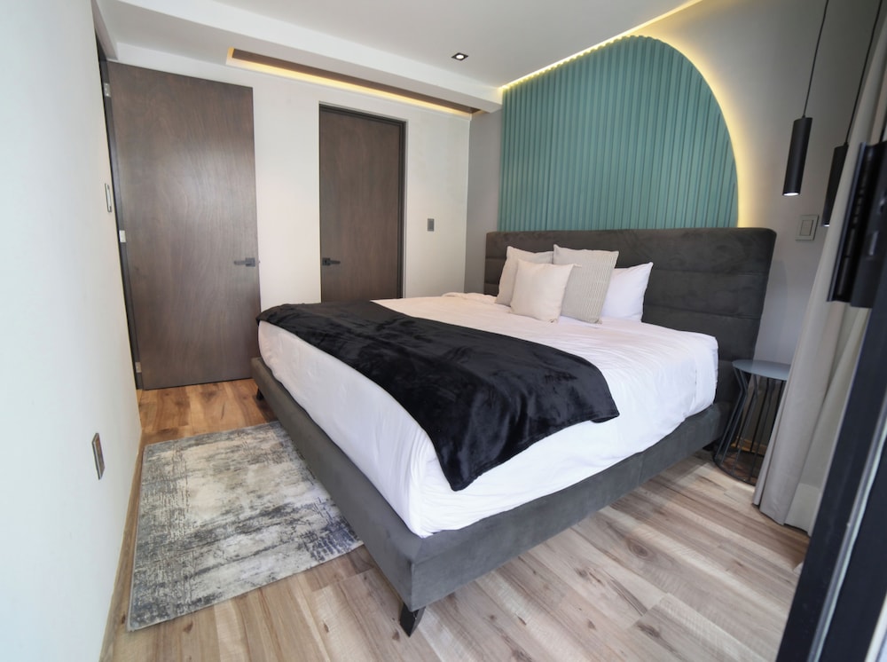 Design Apartment, 2 Bedrooms, Kitchen, Courtyard View photo 3