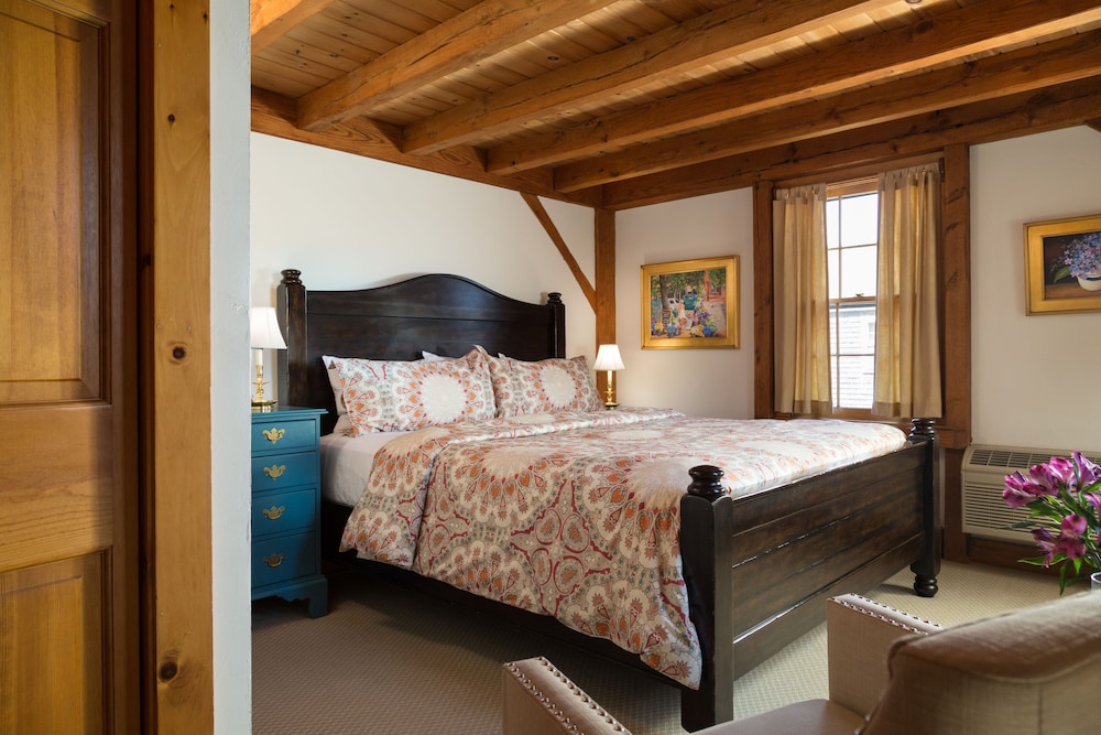 Premium Room, 1 King Bed photo 1